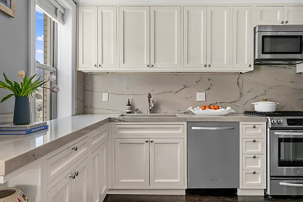 Sold by Compass | media 4