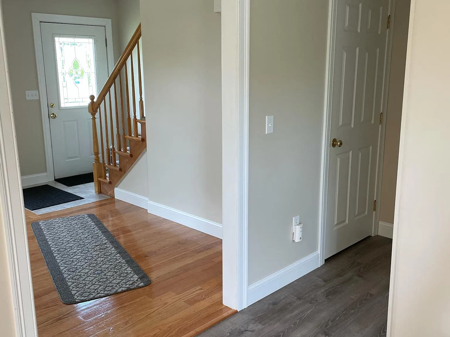 3 bed, 1.5 bath, 1400 sqft, $2,190 — Photo 2