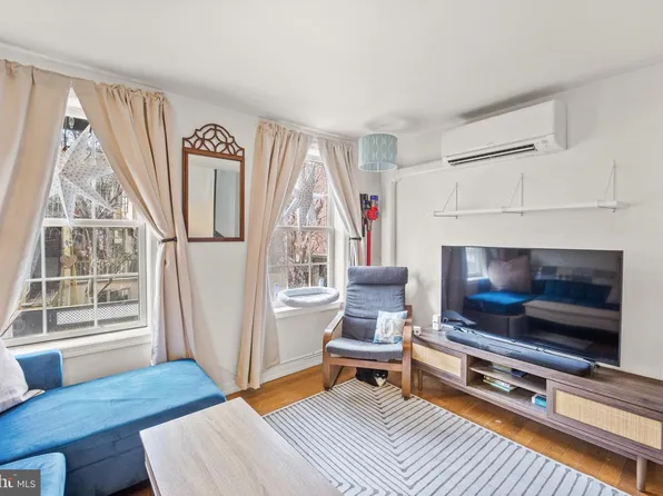 124 Catharine St Rear D, Philadelphia, PA 19147