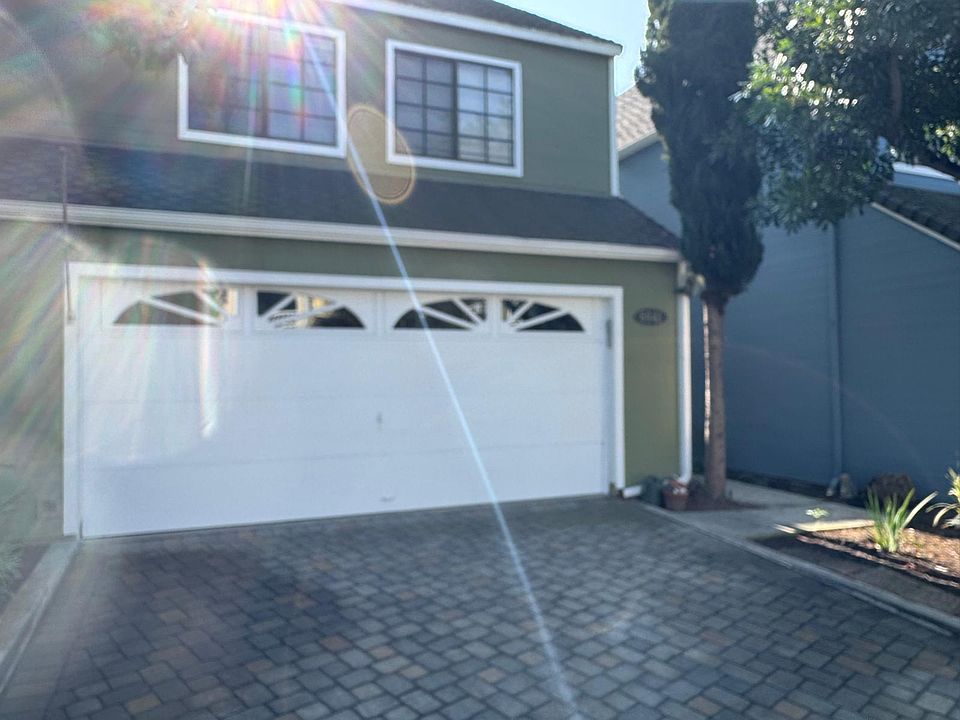 1st image of 6041 Loynes Dr