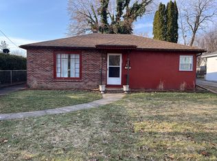 121 Holloway Rd, Rochester, NY 14610