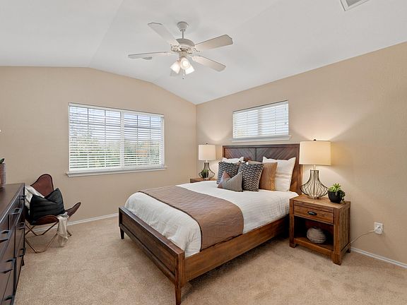 3rd image of 1900 Scofield Ridge Pkwy APT 202
