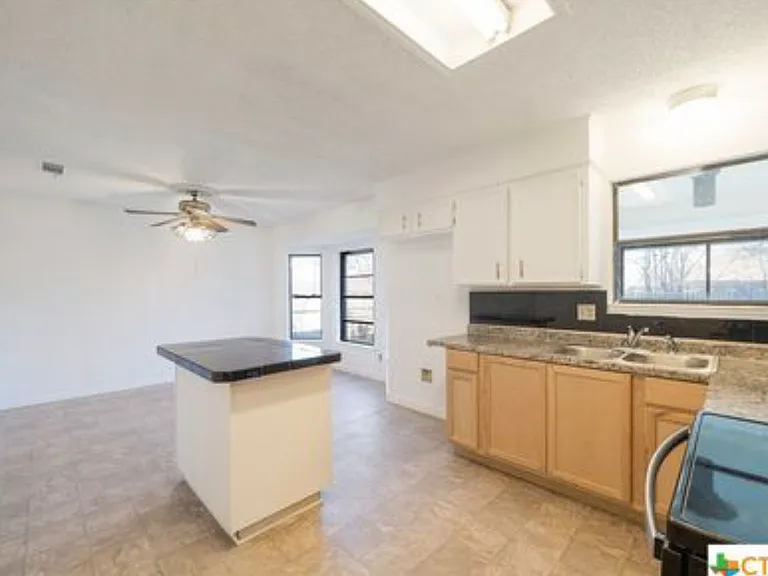 1611 Big Bend Dr — Photo 19