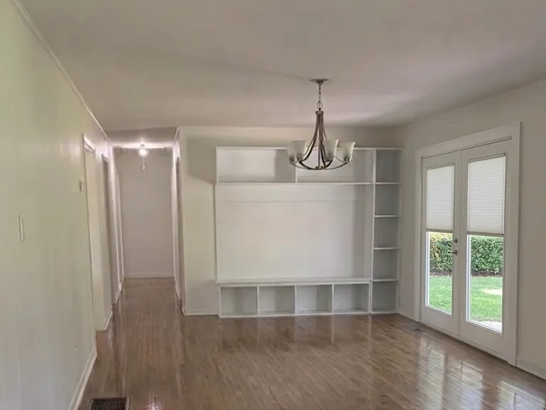 106 Lyon Ave — Photo 6
