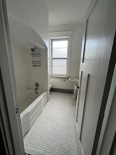 6041 Waterman Blvd — Photo 18