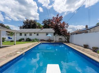 492 Cedar St, Manchester, NH 03103