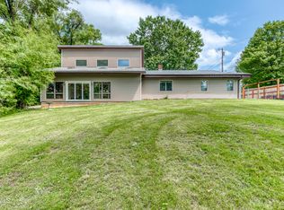 255 Holly Mountain Ln, Bristol, VA 24201