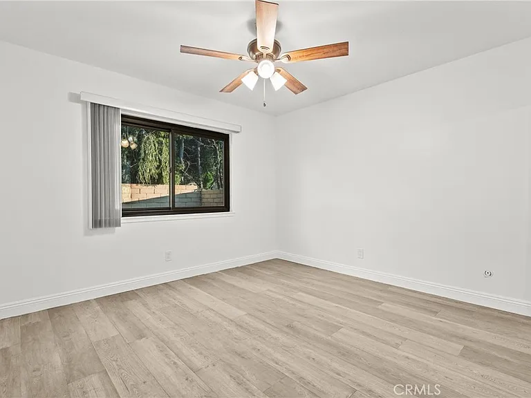9724 Bothwell Rd — Photo 42