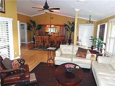 5th image of 4731 SW Bimini Cir N