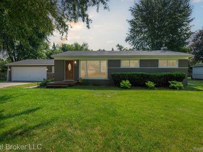 6240 Snow Apple Dr, Clarkston, MI, 48346