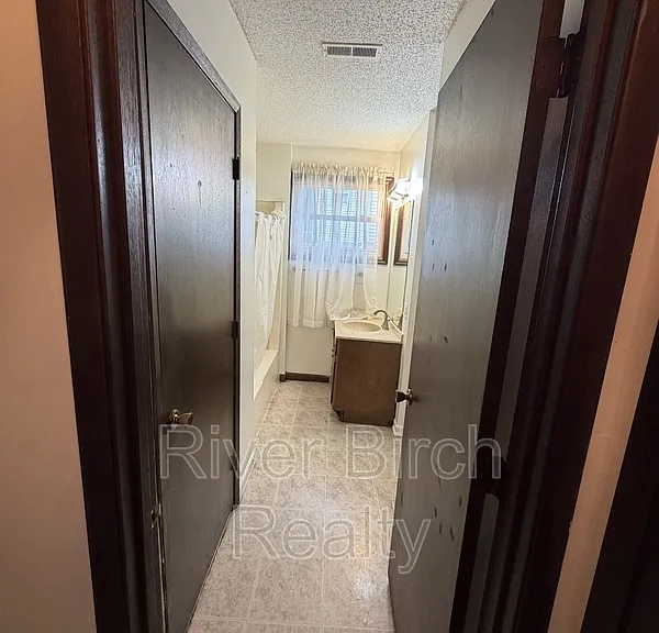 425 W Lawrence Ave #2 — Photo 5