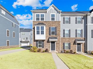 10776 Overlook Mountain Dr, Charlotte, NC 28216