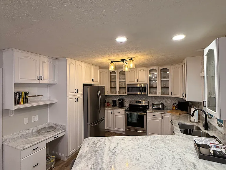 1011 Greystone Cir — Photo 10