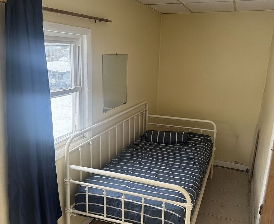 1st image of 918 Old Nepperhan Ave