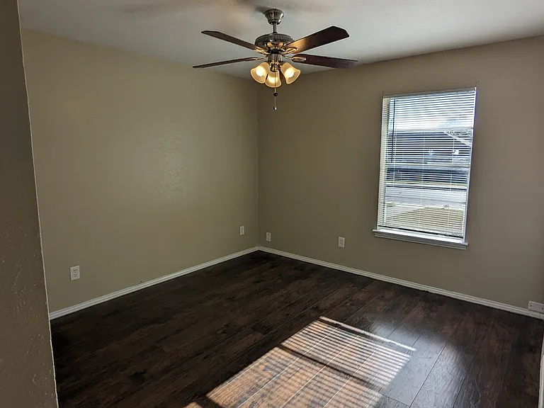 1434-1436 Deborah Ave #1434 — Photo 12