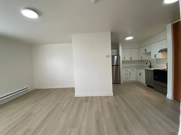 Justine Apartments Open House Saturdays 1:30pm-3:30pm — Photo 5