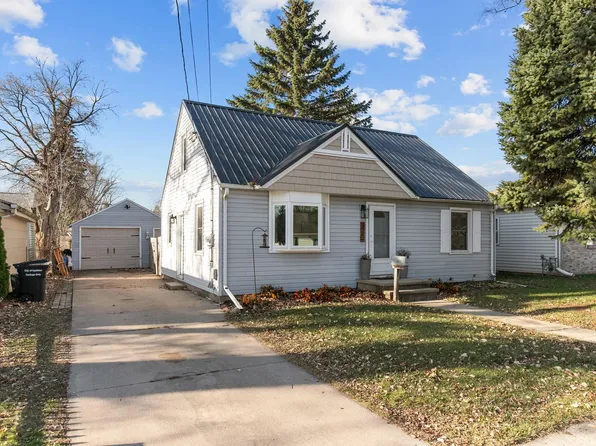 325 S Lee St, Appleton, WI 54915