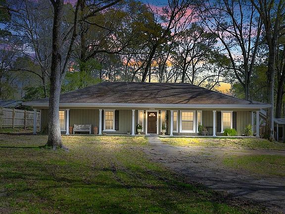 2nd image of 286 Santa Anna Dr