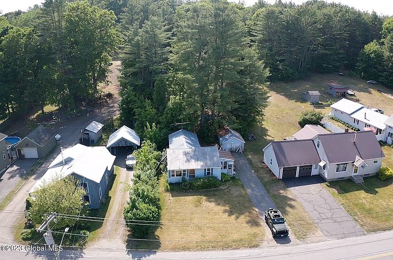 2nd image of 471 County Highway 122