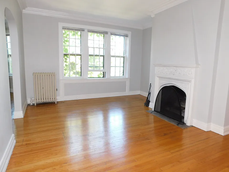 402 Lee St #3