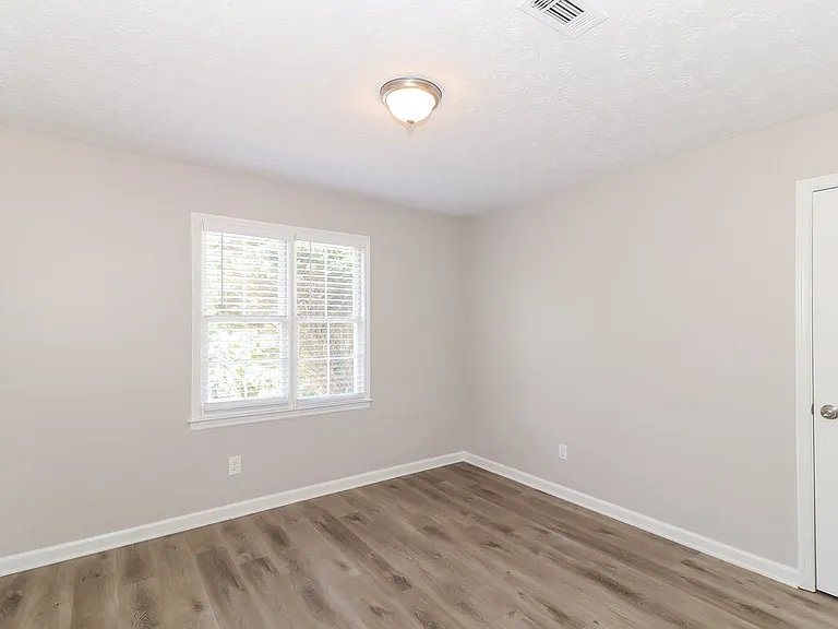 4832 Helga Way NE — Photo 14