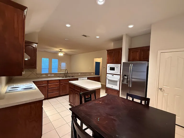 5827 Silver Sage Ln — Photo 10