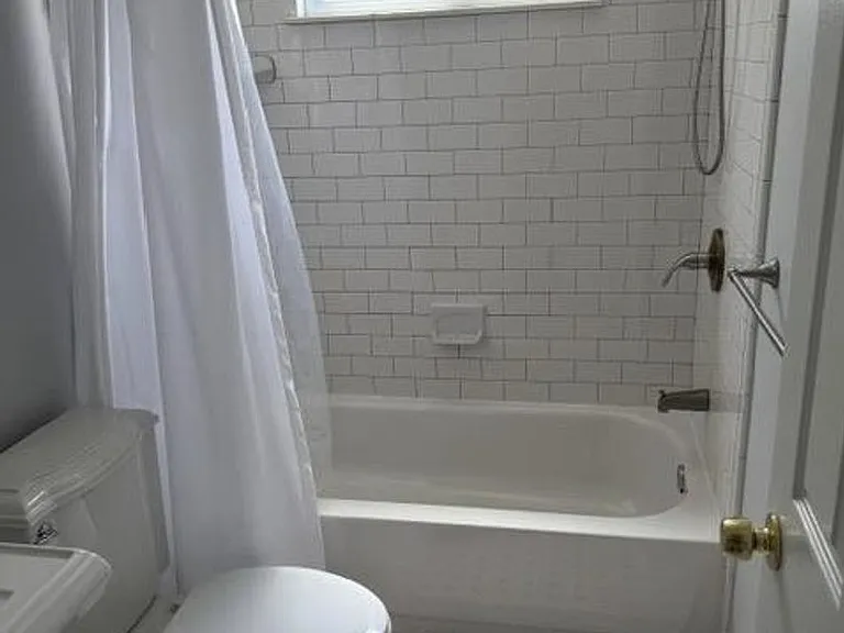 1424 Chapin Ave — Photo 12