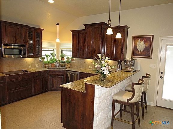 5th image of 1107 Dry Ridge Rd