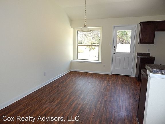 3rd image of 2943 Saint Zachary Dr
