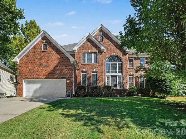11538 Shimmering Lake Dr, Charlotte, NC 28214