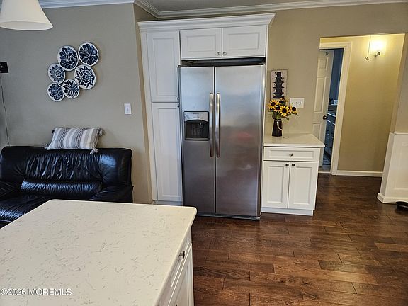 5th image of 293 N Barbados Drive N