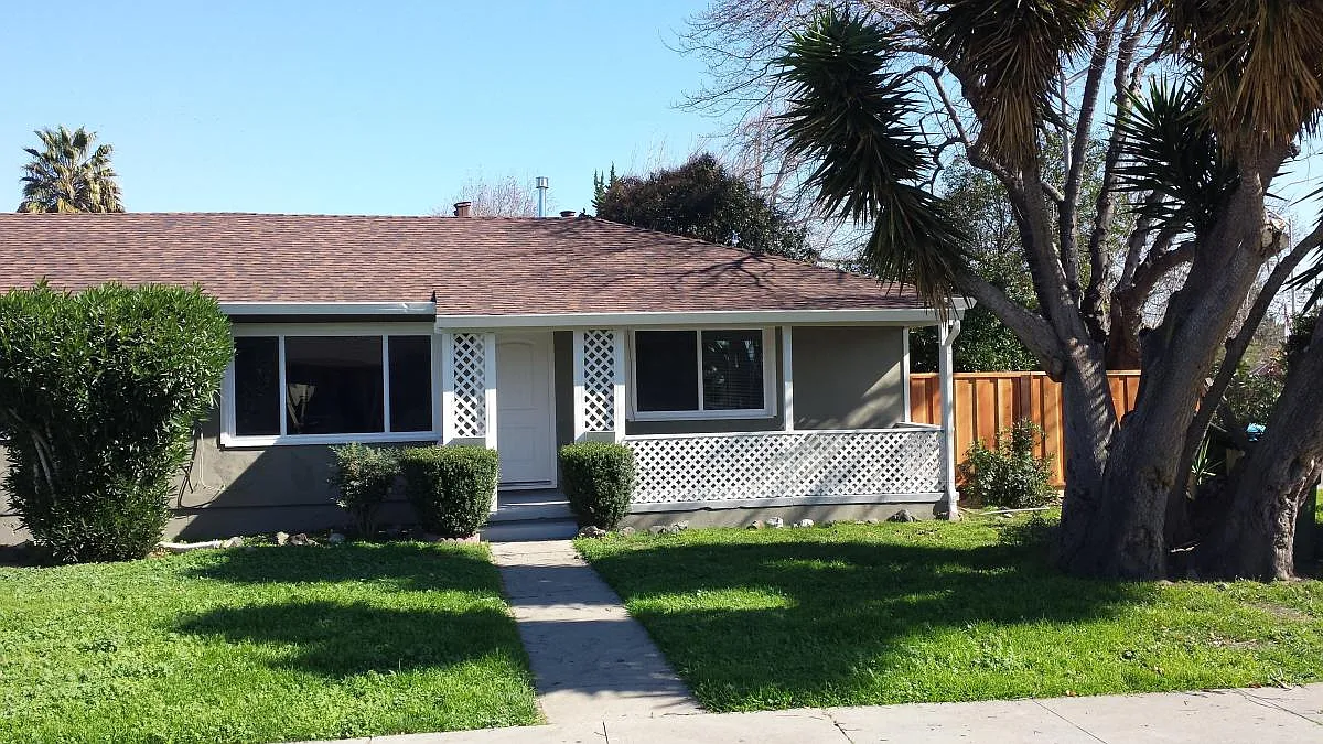 2 bed, 800 sqft, $3,530 — Photo 1