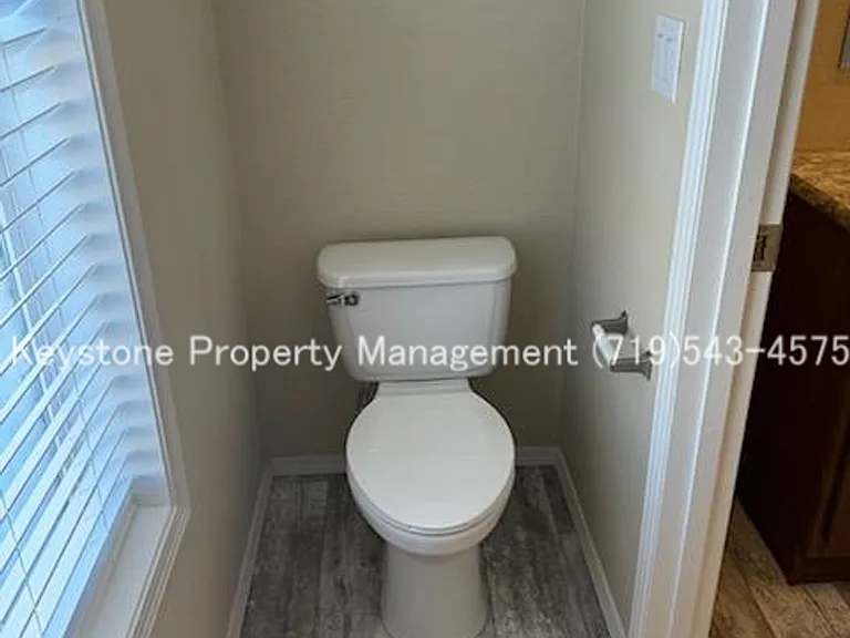 1051 E Platteville Blvd — Photo 21