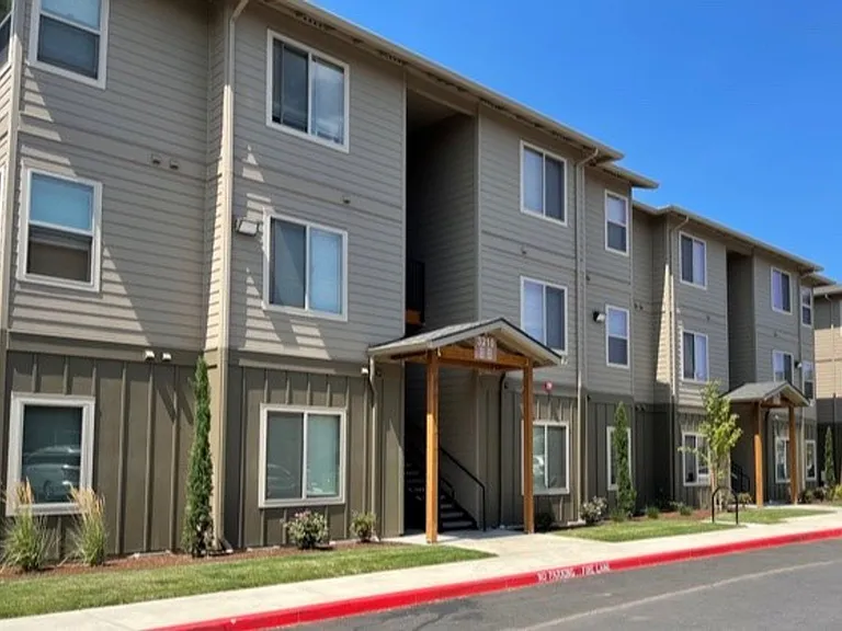 Willow Tree Place — Photo 10
