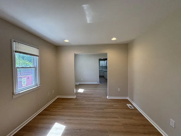 1470 Donovan St — Photo 5