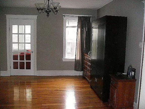 2nd image of 766 Kingsland Ave #766C
