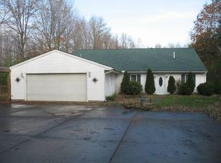26998 Schady Rd, Olmsted Township, OH