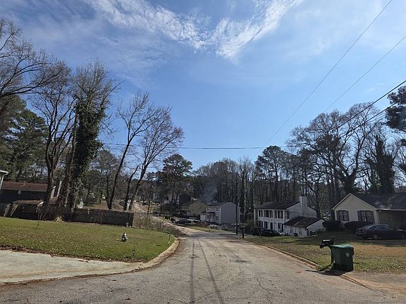 4th image of 661 Bantry Ln