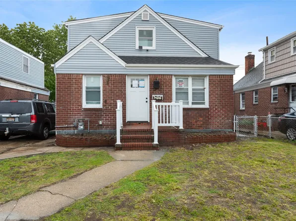 45 Warwick Road, Elmont, NY 11003