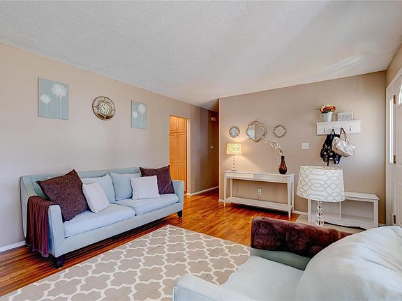 3rd image of 1745 Flordawn Dr