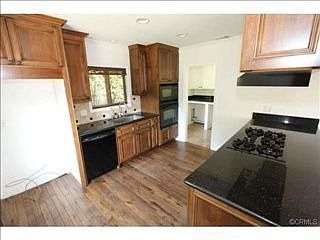 3rd image of 913 Raywood Pl