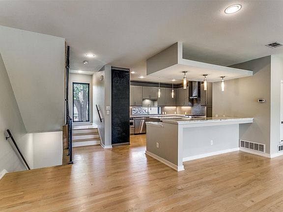 5th image of 2201 Annex Ave Unit 103