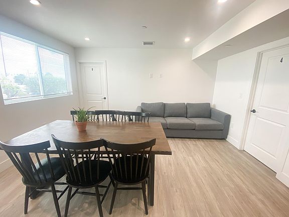 2nd image of 1639 W 36th Pl #303