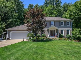 7260 Summerhill Dr, Concord Township, OH 44077