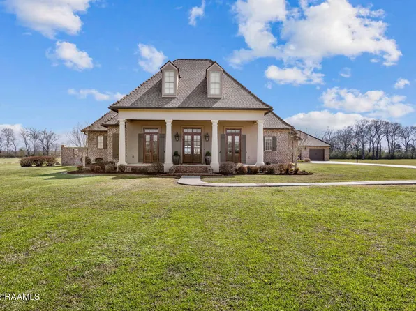 185 Saddle Dr, Opelousas, LA 70570