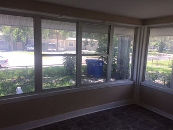 4th image of 2607 14th Ave S Unit A