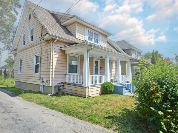 18 Ridgewood Place, Bridgeport, CT 06606