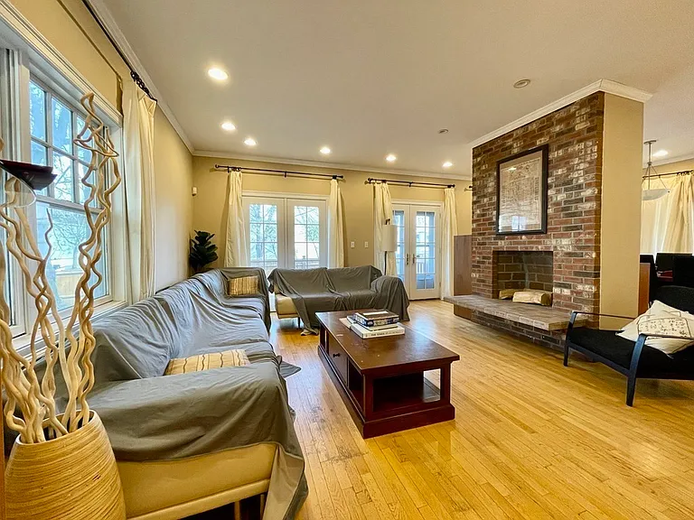 155 Amory St — Photo 3
