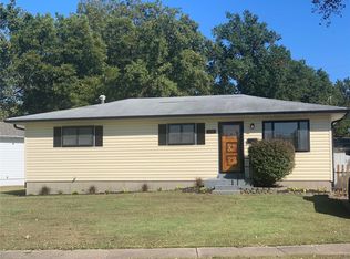 450 S Saint Charles St, Florissant, MO 63031