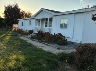 605 Dean Ave, Granger, WA 98932